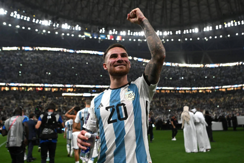  尼斯中场悍将转会，英超豪门斥资引进  