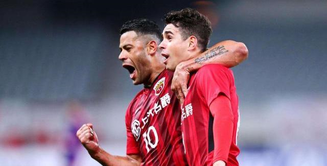  法兰克福关键战失利，主帅暗示球员态度问题  